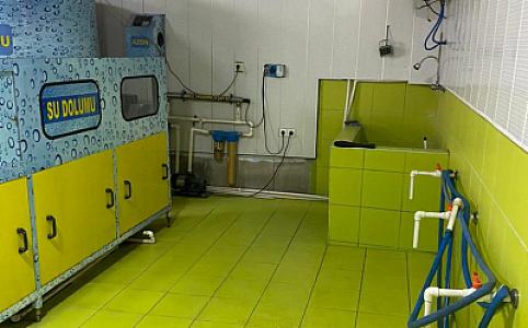 Azərbaycanda “bulaq suyu” adı altında satılan məhsul saxta çıxıb