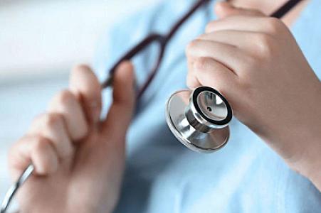 Bakıda özəl klinikanın həkiminə 14 bıçaq zərbəsi