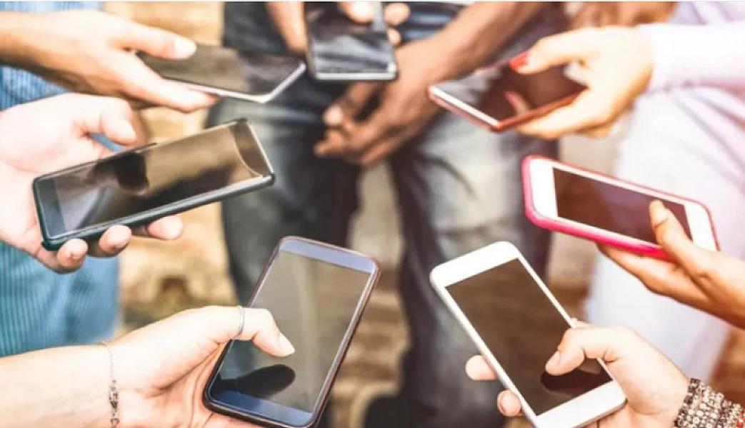 Mobil telefondan çox istifadə edənlərdə xərçəng xəstəliyinin yaranma ehtimalı