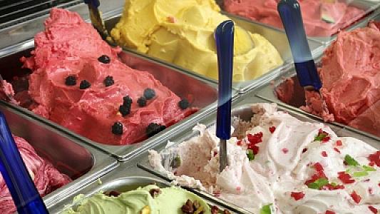 DİQQƏT! Bu dondurmalar zəhərləyir