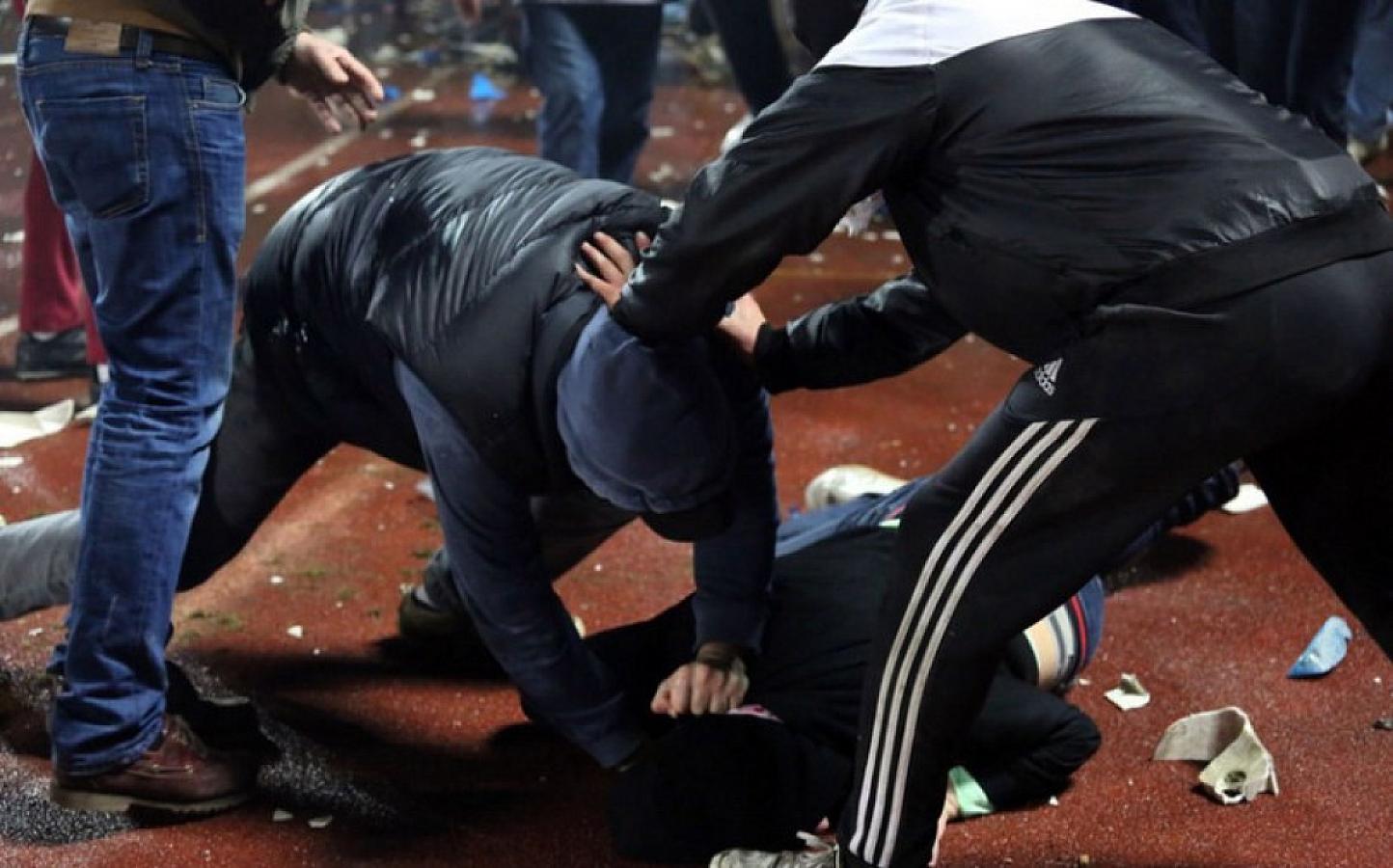 Biləsuvarda kütləvi dava olub, hamilə qadın xəsarət alıb