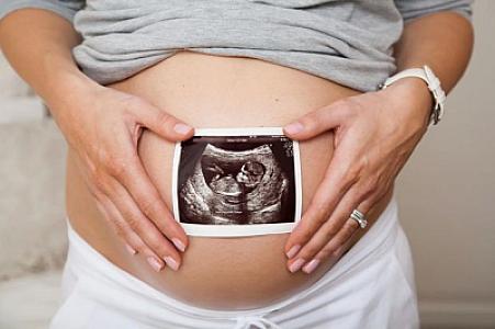 Yeniyetmələrdə hamiləlik ana və körpənin sağlamlığı və həyatı üçün hansı təhlükəni yarada bilər?