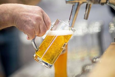 Pivə sevgisi kişilərdə bu xəstəliklərə yol açır