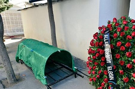 Azərbaycanda tanınmış həkim dünyasını dəyişdi