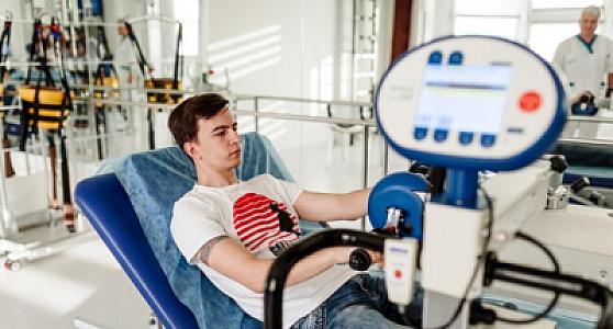 İnsult xəstələrinin evdə müalicəsi üçün texnologiya hazırlanır