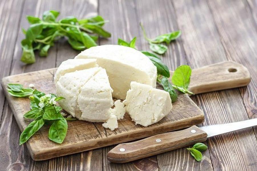 Məşhur pendir brendinin məhsulları marketlərdən yığışdırıldı: