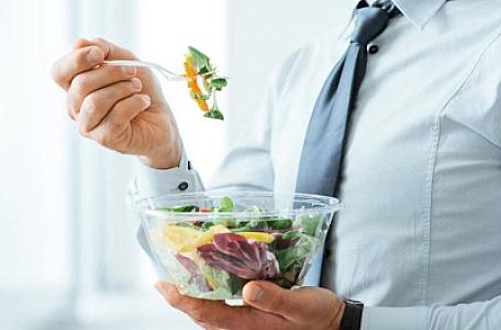 Uroloq kişi sağlamlığı üçün ən faydalı məhsulları açıqladı