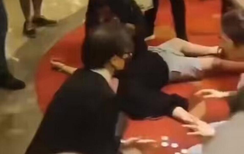 4 milyon dollarlıq cekpot uddu,
