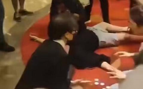 4 milyon dollarlıq cekpot uddu,