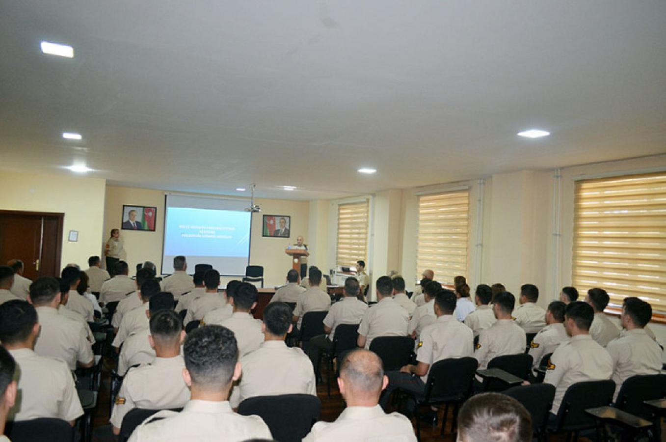 Hərbi Tibb fakültəsində feldşerlərin