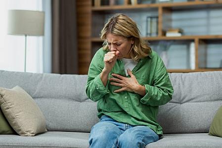 Onkoloq ağciyər xərçənginin "məkrindən"