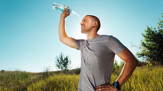 Ürəyi zəif olanların yayın bürküsündən qorunmağının