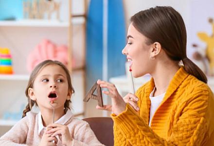 Loqoped uşaqlarda kəkələmənin əsas səbəbini