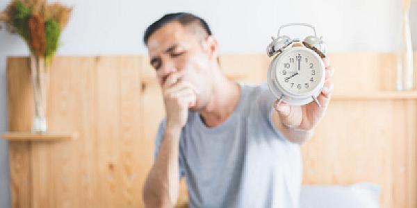 Səhərlər yorğun oyanmağın