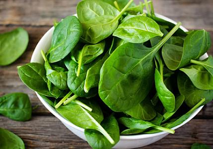 Göyərtilərin şahı ispanaq: