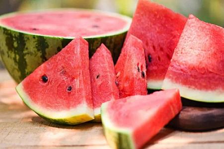 Qarpızı yeməzdən əvvəl BELƏ YOXLAYIN -