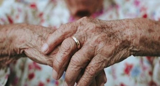 115 yaşlı Elizabet uzunömürlülüyün