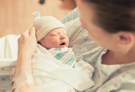 Həkim-pediatr: Körpə gündə ən azı