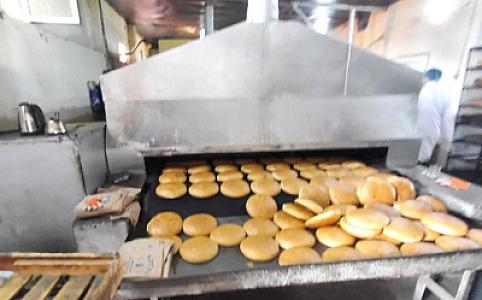 Bakıda çörək istehsalı müəssisəsində nöqsanlar aşkarlanıb