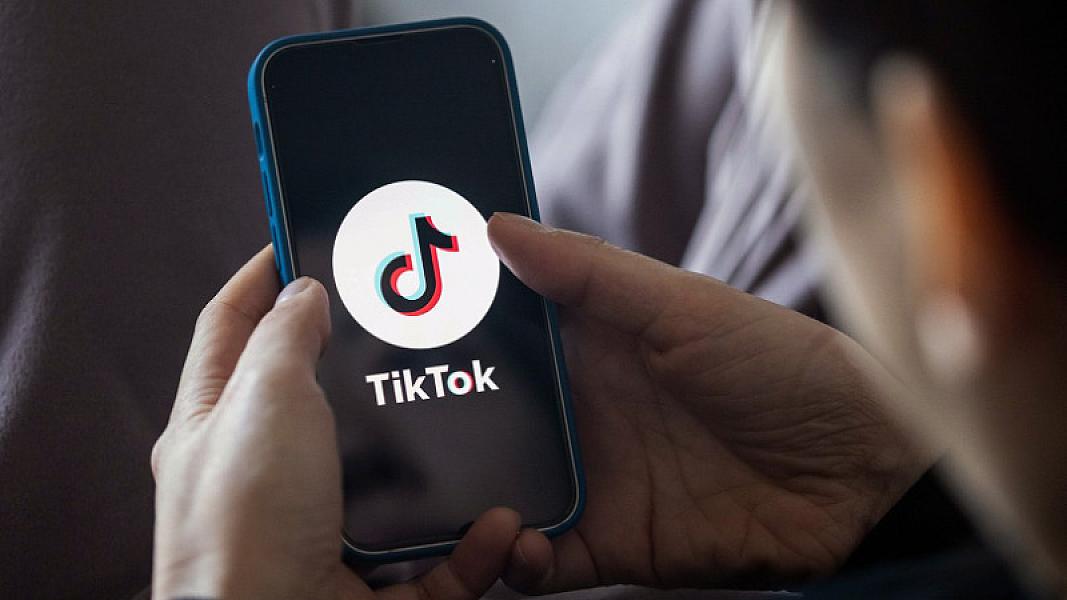 TikToka 8 dəqiqə baxmaq
