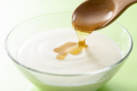 Qatığa bal qatıb yesəniz... -