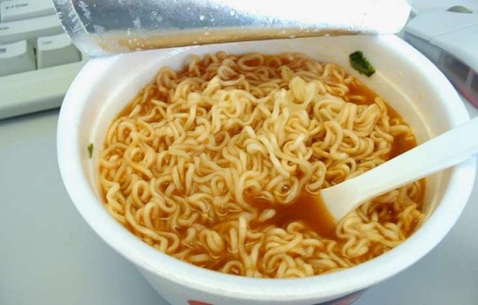 Marketdən "noodle" alanların nəzərinə -