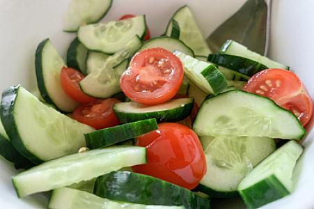 Pomidorla xiyarı birlikdə yeməyin -