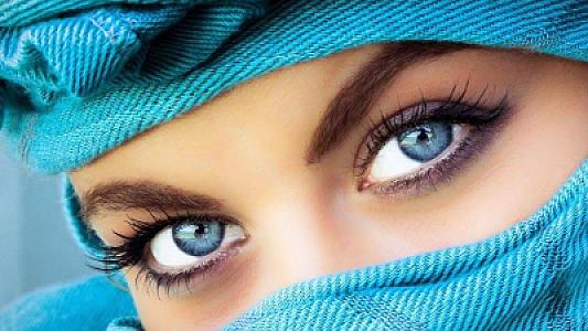 Mavi gözlü olmaq arzusu