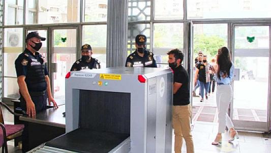 Metrodakı yoxlama aparatlarının şüaları qidalarımıza