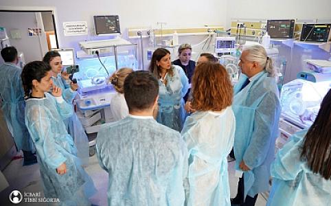 UNICEF Azərbaycana tibbi avadanlıqlar ianə edib