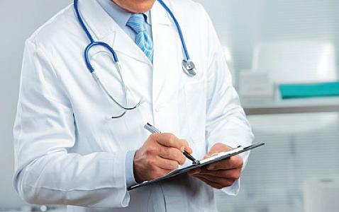 Azərbaycanın hansı rayon və şəhərində həkimlərin sayı daha azdır? (2023)