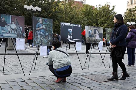 Çexiyada mina qurbanlarına həsr olunmuş
