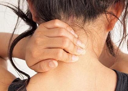 Həkimdən tez-tez boyun şıqqıldadanlara