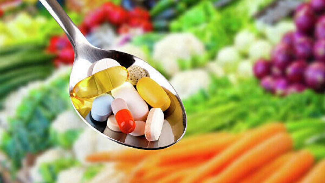 Həkim görünüşdə vitamin çatışmazlığını göstərən