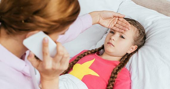 Uşaqlar və böyüklər arasında yayılan virusla bağlı