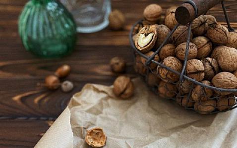 Hər gün qoz yeyin,