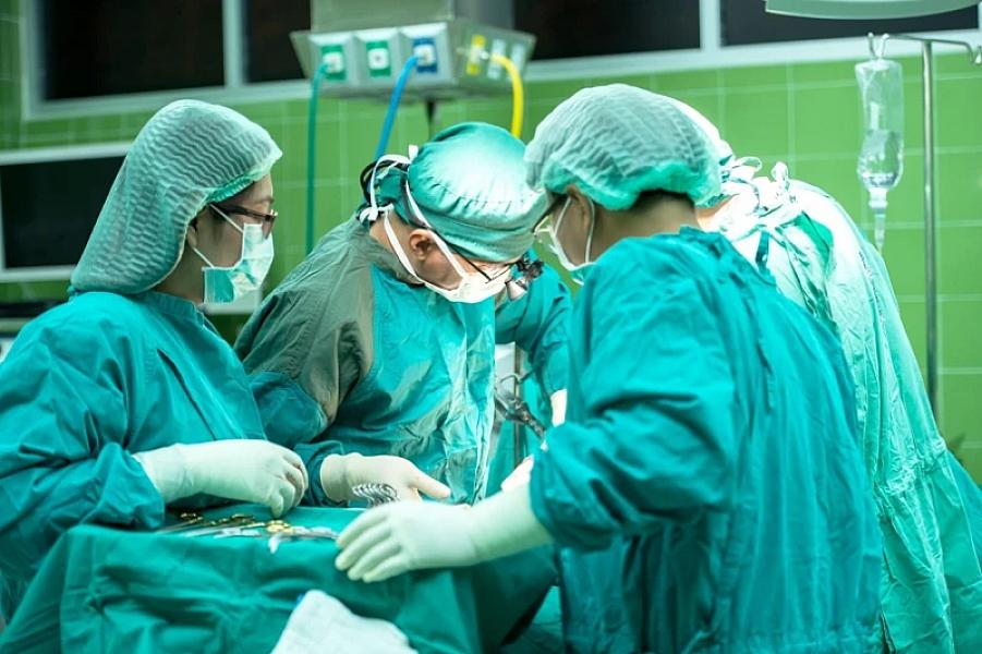 Pasiyentini ömürlük şikəst edən "Bioloji Təbabət"in həkimi