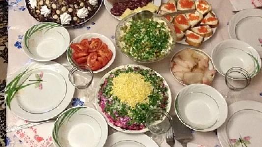 Populyar Yeni il salatı