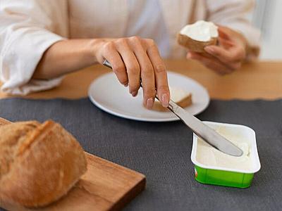 "Beynimiz yaxşı işləməsin deyə illərlə bizə bunu yeməyə qoymayıblar" -