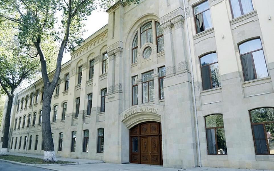 Plastik cərrahların ixtisas sənədlərinin yoxlanması üçün