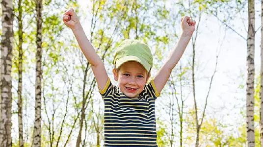 Xoşbəxt və inamlı uşaq böyütmək üçün 6 qayda: