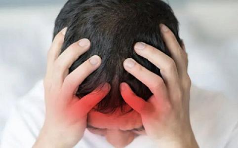 Nevroloq: “Miqren ağrısının səbəblərindən biri də hormonal dəyişikliklərdir”