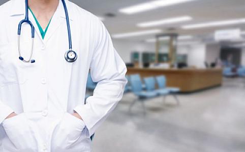 Dövlət Agentliyi: "Azərbaycanda 25 min manat əməkhaqqı alan həkim var"