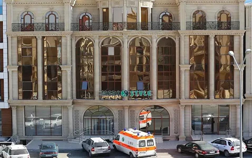 Məşhur klinika 4 milyon manatlıq