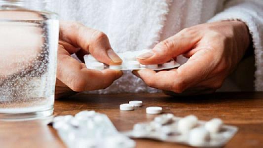 Antibiotik qəbul etdi,