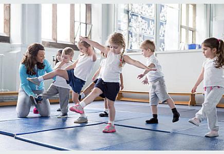 Alimlər uşaqlıqda fiziki fəaliyyətin olmamasının