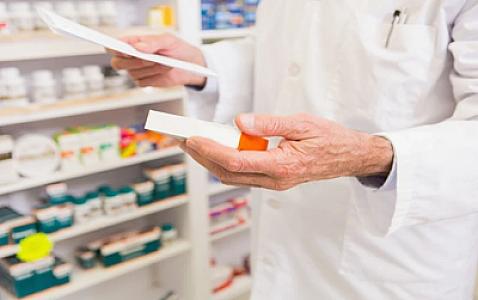 Həkimlər bahalı dərman satışından