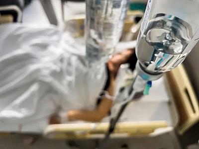 Kabab bişirəndə kiçik bir yanıqdan komaya düşdü, 2 ayağı amputasiya olundu -