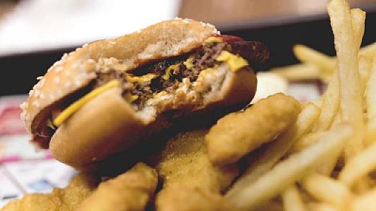 Çox yağlı qidalar depressiyaya səbəb olur? -