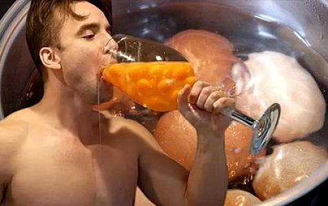 Hər gün 30 yumurta yedi: